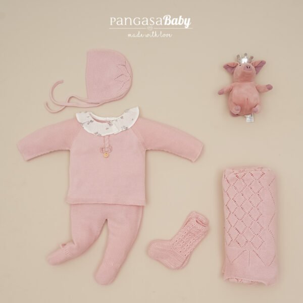 Conjunto De Conejo Cuello Volante